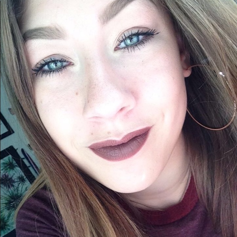 Meet your Posher, Natalie